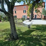 Πανσιόν La Di Leda